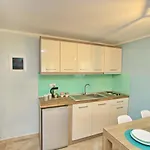 아파트 Panos House