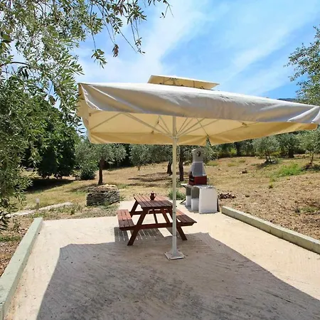 Panos House * Коинира