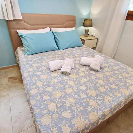 Апартаменты Panos House