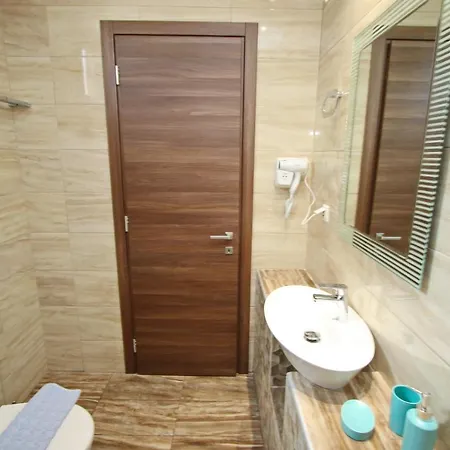 Panos House Апартаменты Коинира