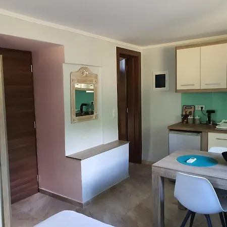 Panos House Апартаменты