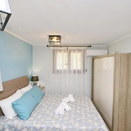 아파트 Panos House *