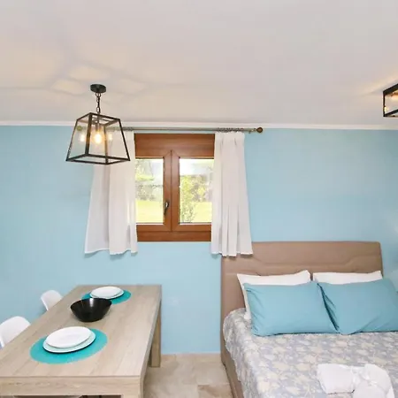 Panos House Apartment *