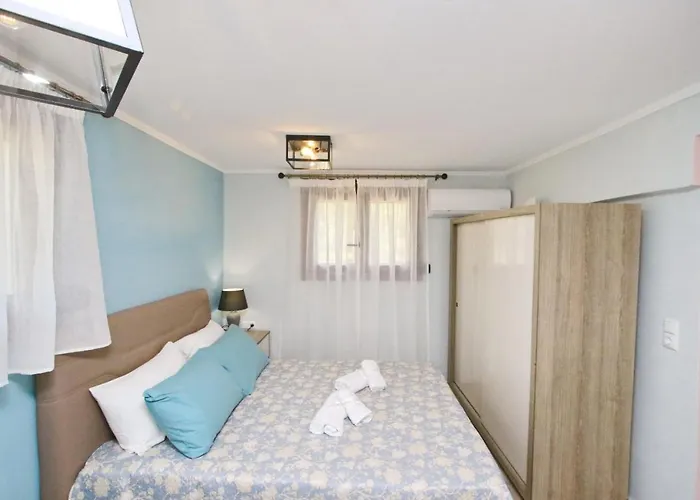 Διαμέρισμα Panos House *